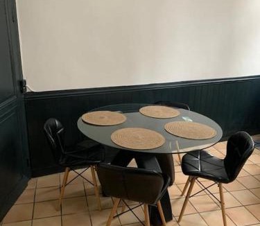 Saint-Maurice Apartment | Maison proche centre-ville 4 personnes 2 chambres