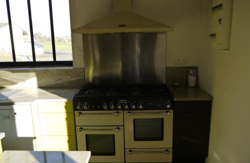 Louplande Bed & Breakfast | Maison proche circuit 24h du Mans