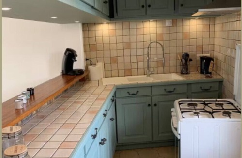 Chateauroux Apartment | Maison proche du lac-4 pers-wifi-cour