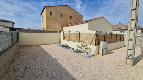 Pia House | Maison Proche Mer