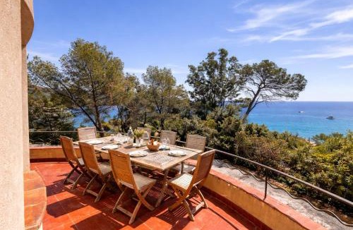 Agay Villa | Maison provençale authentique en front de mer à Agay