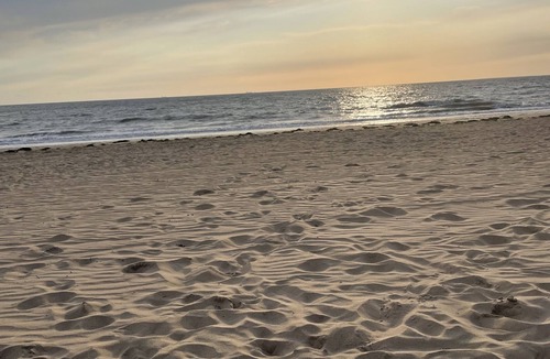 Port District House | Maison Récente a 150 Mètres de la Plage