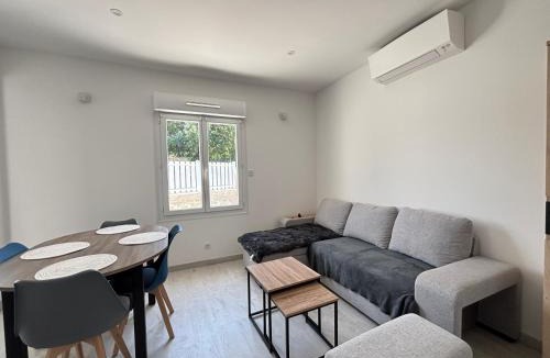 Olonne-sur-Mer House | Maison rénovée 4 pers – Cour fermée et parking - FR-1-197-632