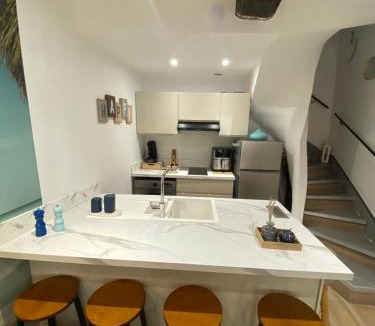 Coursan House | Maison rénovée 5 pers 2 Suites Proche Mer& Narbonne
