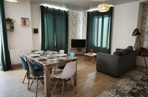 Arthun House | Maison rénovée 6 pers avec Wi-Fi et parking