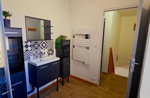 Arthun House | Maison rénovée 6 pers avec Wi-Fi et parking