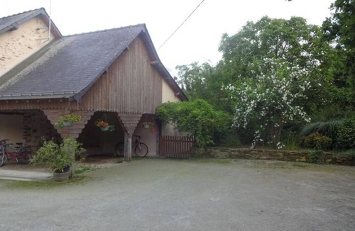Marigne-Peuton House | Maison Rénovée Avec Goût au Cœur du Bocage Mayennais