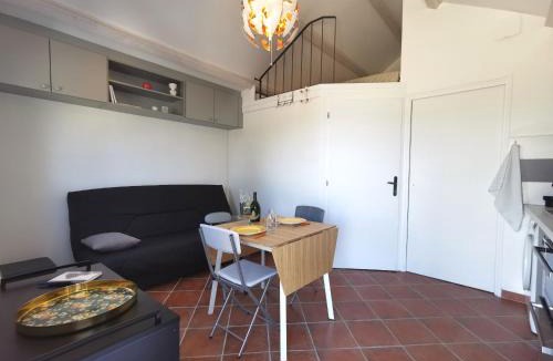 Polignac House | Maison rénovée avec grand jardin à Polignac - FR-1-582-351