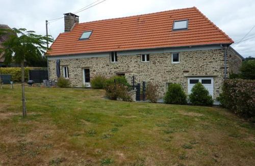Saint-Ebremond-de-Bonfosse House | Maison rénovée dans le bocage Normand avec jacuzzi