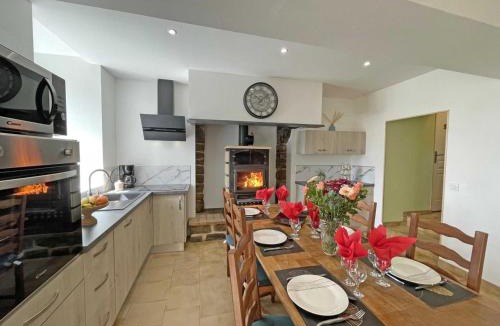 La Haute-Chapelle House | Maison restaurée avec charme à Domfront, animaux admis, wifi, près des pistes cyclables - FR-1-497-201