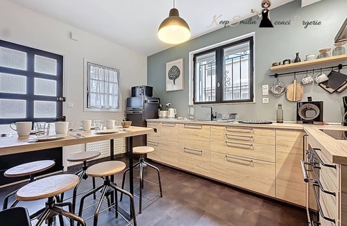 Pontacq House | Maison ReJeanne, La Rétro Chic proche de Lourdes.