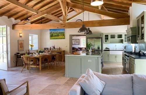 Roques Villa | Maison Roques - Six Bedroom Villa, Sleeps 12