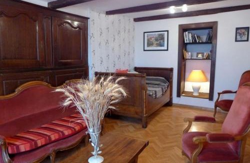 Chaumont-la-Ville House | Maison rosalice