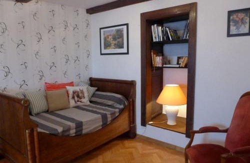 Chaumont-la-Ville House | Maison rosalice