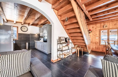 Morzine Apartment | Maison Rose 3 : 4 bedroom apartment next to slopes