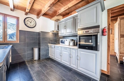 Morzine Apartment | Maison Rose 3 : 4 bedroom apartment next to slopes