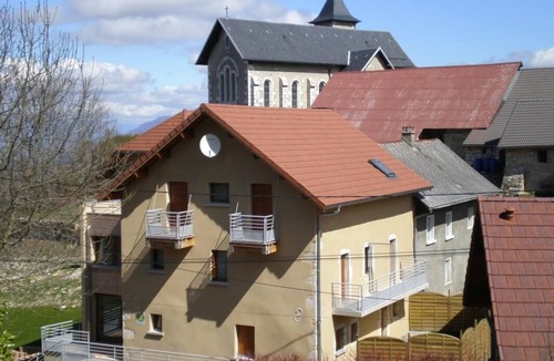 Ontex House | Maison Rouchon - Paprika