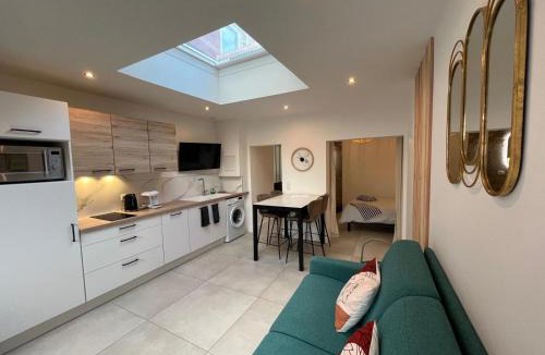 Millau Apartment | Maison rouge