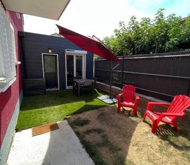 Millau Apartment | Maison rouge