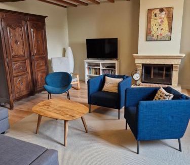 Montagne House | Maison Rouge