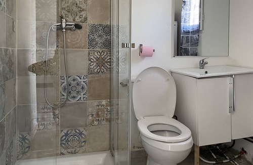 Saint-Louis House | MAISON ROUGE-House-Apartment-Wet room-Street View