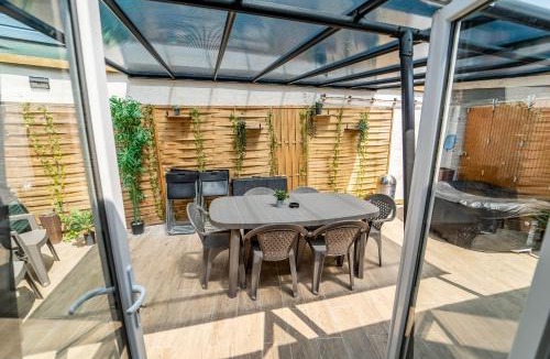 Equemauville House | Maison royale SPA 20pers Honfleur Plage 10min
