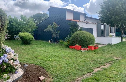 Les Brunels Villa | Maison Rurale Rénovée à la Montagne Noire à 10 min du Lac St Ferreol