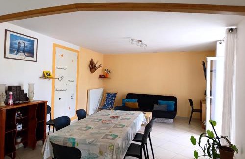 Saint-Georges-de-Luzencon House | Maison spacieuse et agréable