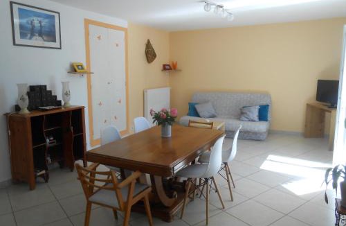 Saint-Georges-de-Luzencon House | Maison spacieuse et agréable