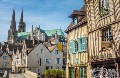 Chartres House | Maison Saint Pierre