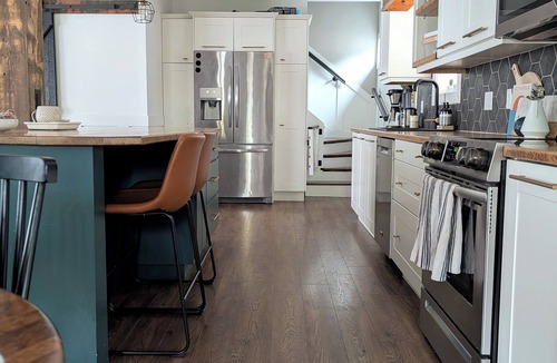 Shediac House | Maison Salt & Fir : Shediac nA cozy seaside family retreat. Pet friendly!