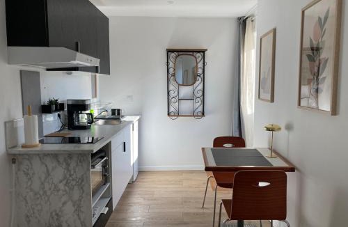 Montigny-sur-Loing Apartment | Maison Shana