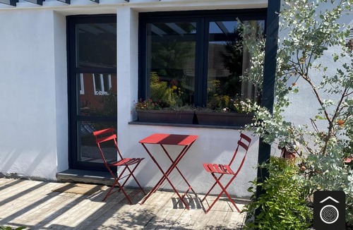 Anstaing House | Maison Souche