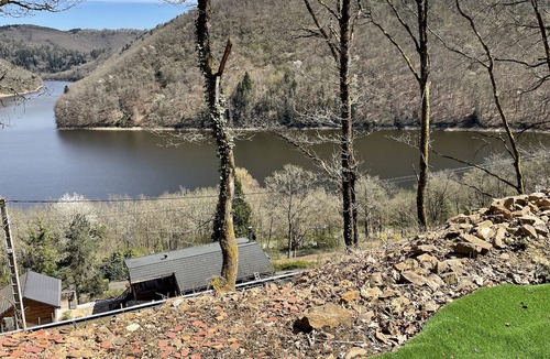 Miremont House | Maison Sous les Bois