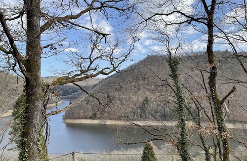 Miremont House | Maison Sous les Bois