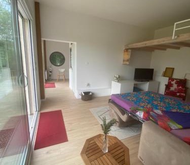 Fraisses Apartment | Maison sous le noyer