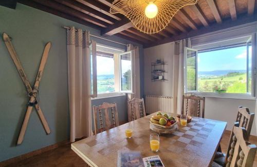 Saint-Georges-en-Couzan House | Maison spacieuse avec jardin clos, animaux acceptés - FR-1-496-291