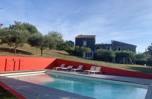 Saint-Lager-Bressac House | Maison spacieuse avec piscine à Saint-Lager-Bressac