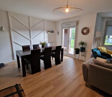 Rolampont Apartment | Maison spacieuse 8 pers 4 ch A31 EV