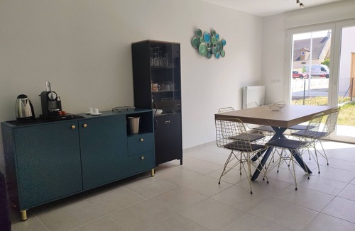 Benouville House | Maison Spacieuse au Pegasus Bridge