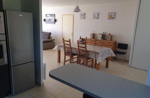 Le Bernard House | Maison spacieuse avec jardin, à 5 km de la plage, Wifi et tout confort - FR-1-336-50