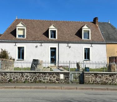 Souille Villa | Maison spacieuse avec piscine chauffée