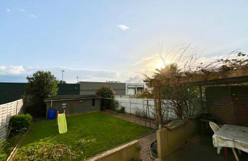 Miroir - Batignolles Apartment | Maison spacieuse avec salle de jeux proche 24H du Mans