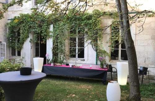 Centre Ville House | Maison spacieuse avec spa, Niort
