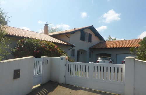 Ustaritz House | Maison Spacieuse et Moderne au Pays Basque