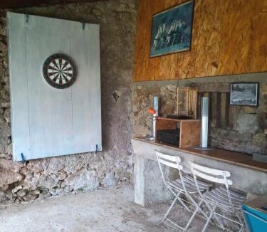 Camarade House | Maison spacieuse à Camarade avec grand jardin pour 15 personnes