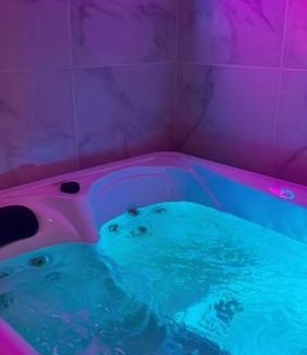 Quievrechain House | Maison Spacieuse Jacuzzi Wifi Netflix