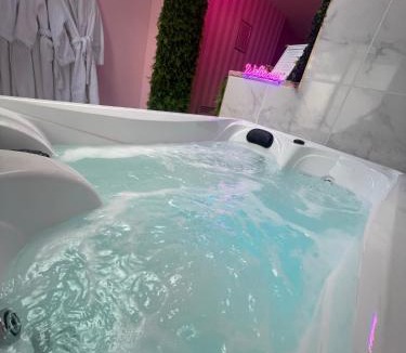 Quievrechain House | Maison Spacieuse Jacuzzi Wifi Netflix