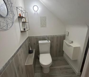 Plesse House | maison spacieuse proche du canal de Nantes à Brest