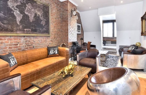 Shaughnessy Village House | Maison St Marc 8BR Full Building - Downtown MTL
